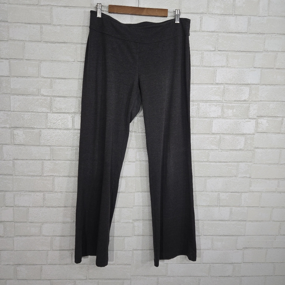 Energy Zone dark gray athletic bottoms